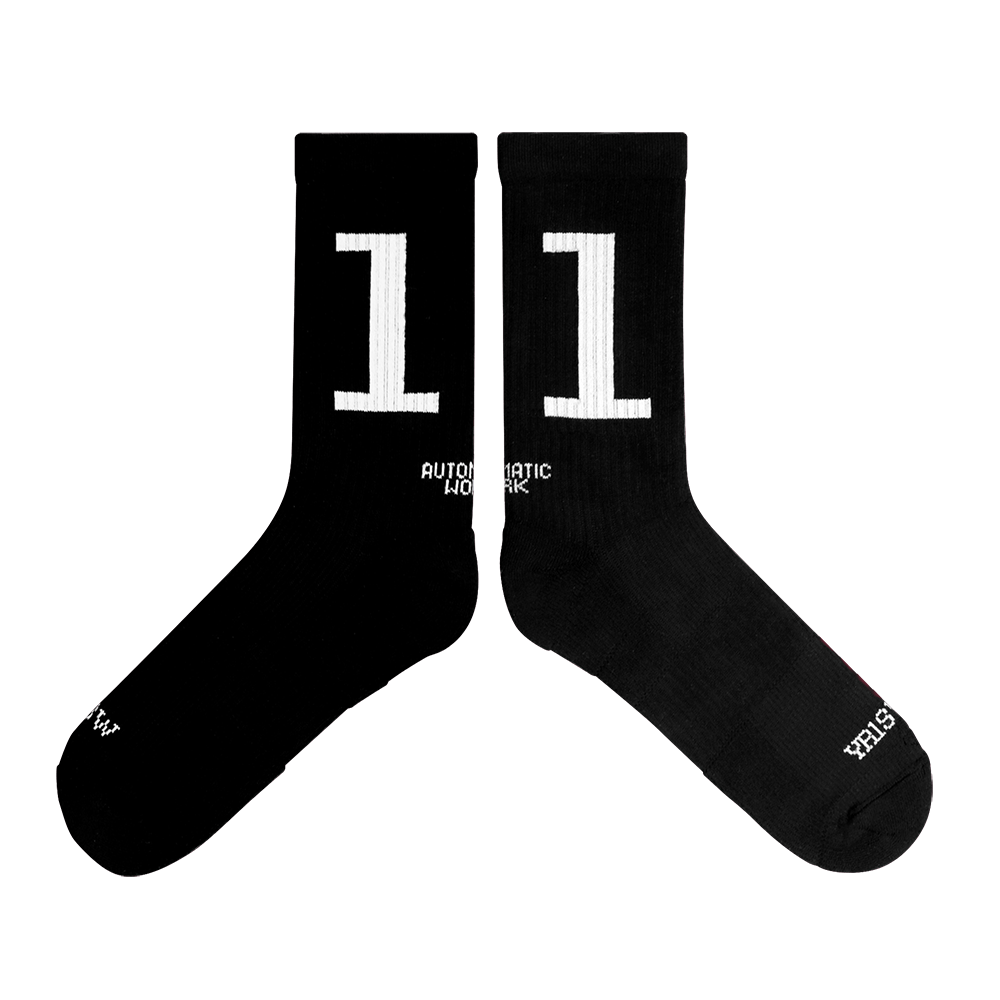 athletic crew socks black